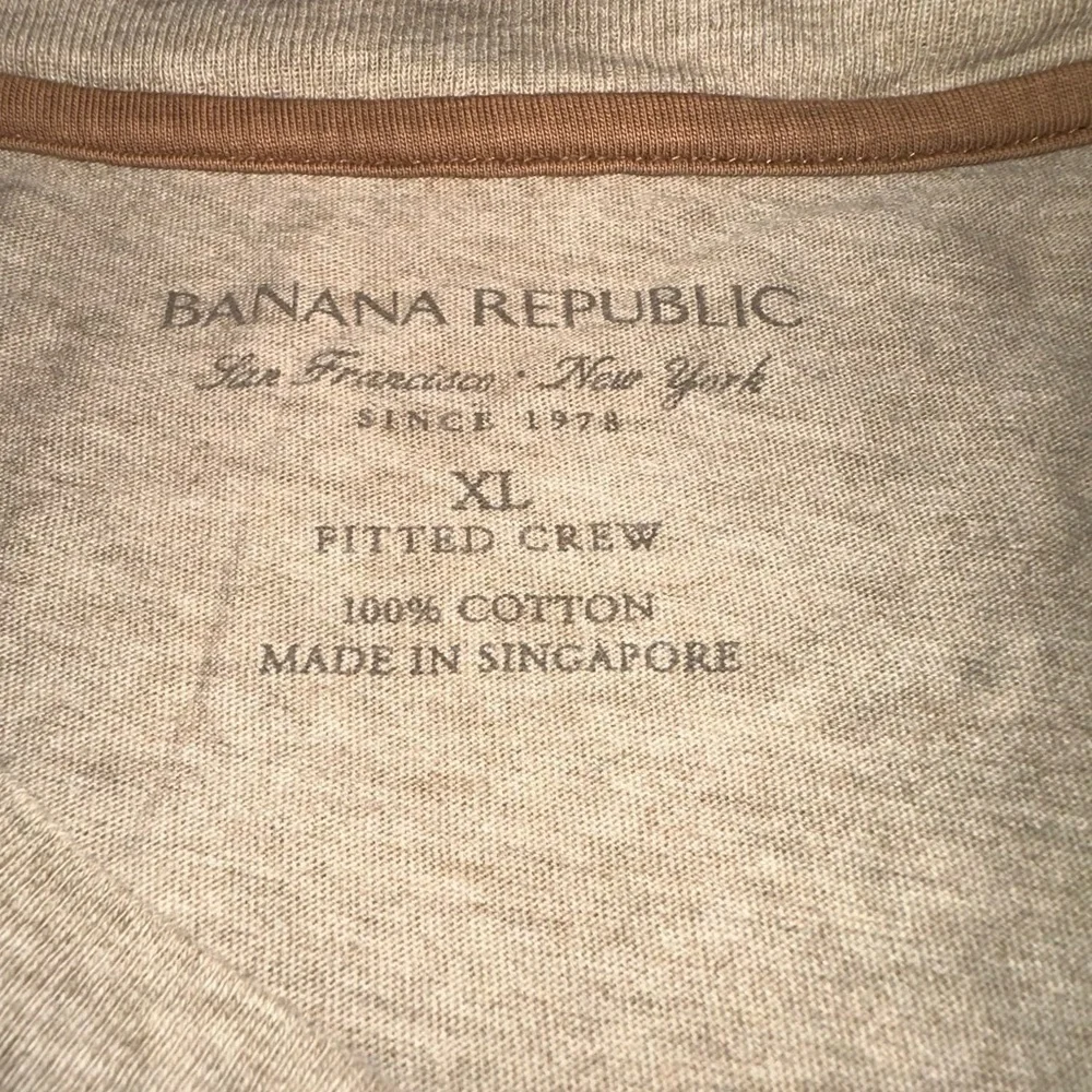 Banana Republic Fitted Crew Brown Cotton Tee XL – Your New Go-To Staple!